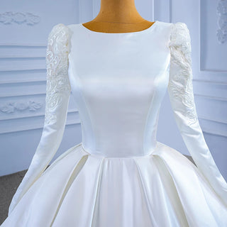 Simple Appliqué O-Neck Long Sleeve White Ball Gown Wedding Dress