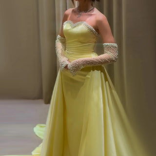 Elegant Sweetheart Yellow Satin Evening Dress - Beaded Pearls Gown with Gloves for Arabic Women’s Wedding Parties