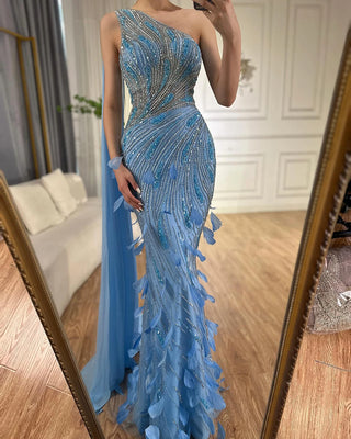 2025 Arabic Green One Shoulder Beaded Feathers Luxury Evening Gown with Side Cape Shawl for Women's Party