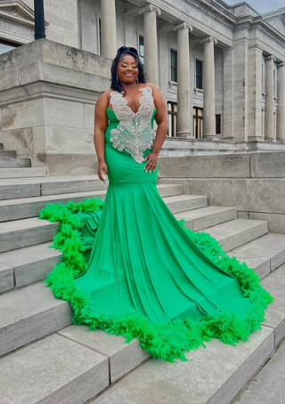 Exquisite Feathered Mint Green Mermaid Gown with Beaded Bodice