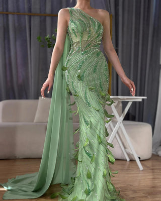 2025 Arabic Green One Shoulder Beaded Feathers Luxury Evening Gown with Side Cape Shawl for Women's Party