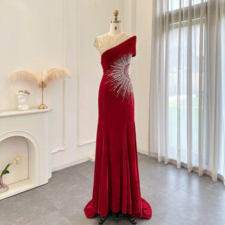 Burgundy Velvet Elegance: Elegant Mermaid Evening Dress with Luxury Beaded Navy Blue Accents for Women at Wedding Parties and Formal Events.