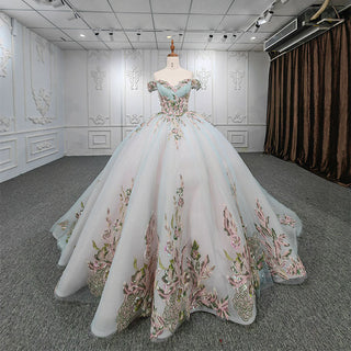 Lace Sweetheart Ball Gown Quinceanera Dress: An Elegant Choice