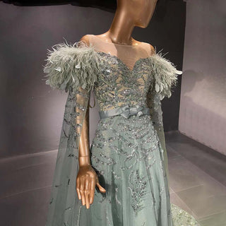 Luxurious Arabic Evening Party Dress with Feather Embellishments and Shawl