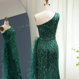 Luxury Emerald Green Feathered One-Shoulder Mermaid Evening Dresses for Women: Wedding Party Gowns with Slit