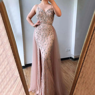 2024 Pink Mermaid Evening Gown: V-Neck, Sleeveless, and Dazzling Diamond Beading for Women's Sparkling Formal Elegance