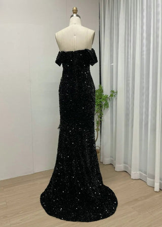 Black Sparkling Sequined Mermaid Evening Gown - Luxury Off-Shoulder High Split Formal Dress with Feathers for Arabic Prom Occasions