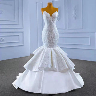 Beautiful Sleeveless Lace Slim Mermaid Wedding Gown