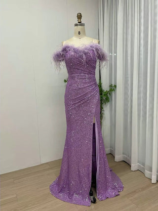 Purple Off-Shoulder Mermaid Evening Dress with Shiny Sequins and High Split - Arabic Formal Gown with Feathers for Wedding Parties