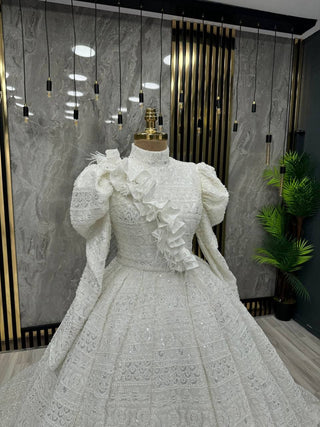 Victorian Lace Grandeur Bridal Gown: Lavish Ruffles and Intricate Details