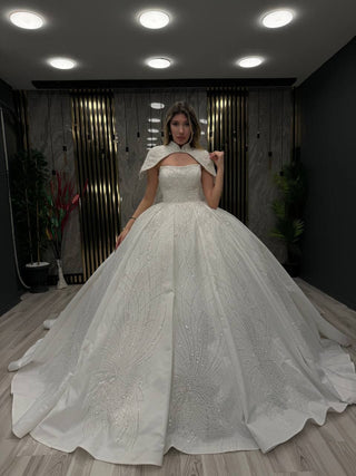 Glistening Radiance Bridal Gown: Sparkling Embroidery and Modern Elegance