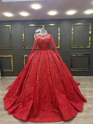 Luxurious Scarlet Majesty: Embellished Evening Ball Gown