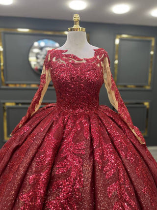 Regal Crimson Splendor: Exquisitely Embellished Luxury Evening Gown