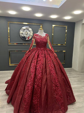 Regal Crimson Splendor: Exquisitely Embellished Luxury Evening Gown