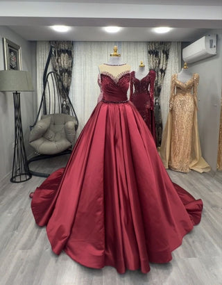 Opulent Beaded Sweetheart Ball Gown with Rich Satin Pleats and Floral Embellishments