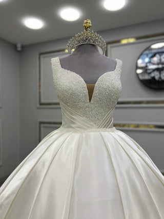 Exquisite Plunge-Neck Beaded Satin Ball Gown with Sculpted Waist and Regal Train