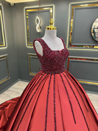 Opulent Embellished Princess Ball Gown with Luxurious Glitter Detailing