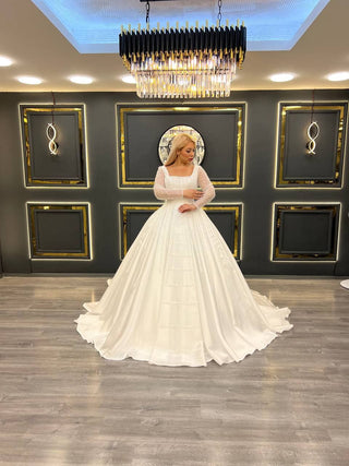 Regal Square Neckline Princess Ball Gown Wedding Dress with Pearl-Embellished Sleeves