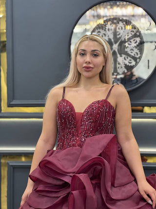 Elegant Burgundy Ruffled Cocktail Dress with Beaded Sweetheart Bodice and Spaghetti Straps