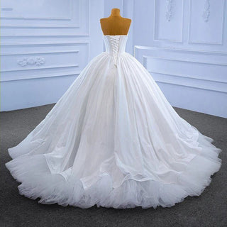 Elegant Sleeveless White Ball Gown Wedding Dress for Women - Affordable Luxury