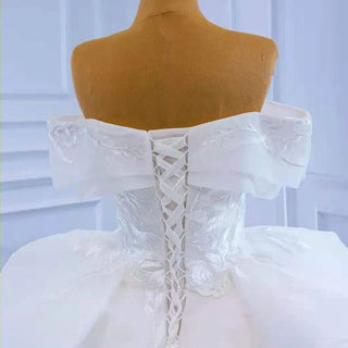 Elegant Hot Sale Sweetheart Lace-Up White Embroidery Wedding Dress