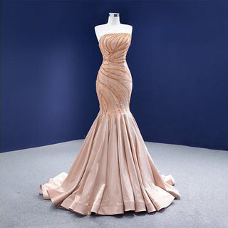 Designer's Delight: Pink Beaded Bridesmaid Mermaid Evening Dress with Appliques and Sequins