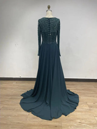 2024 Green A-Line Mother of the Bride Dress - Stunning Scoop Neck Beaded Brocade Evening Gown with Long Sleeves