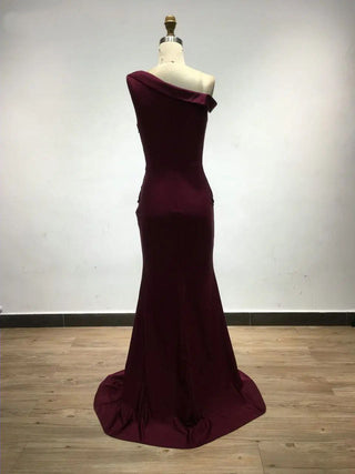 2024 Wine Red Mermaid Satin Bridesmaid Dress - Elegant One-Shoulder Bodycon Evening Gown with High Slit