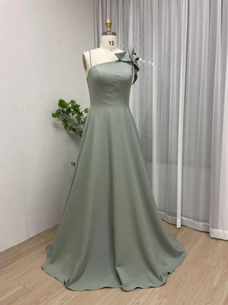 Green One-Shoulder A-Line Formal Gown – Elegant Pleated Evening Dress for Weddings & Engagements 2024