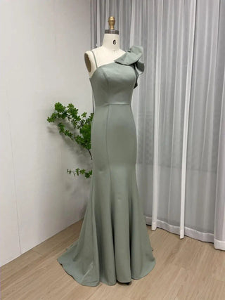 2024 Green One-Shoulder Mermaid Evening Dress - Exclusive Fit and Flare Satin Gown for Women’s Prom and Parties