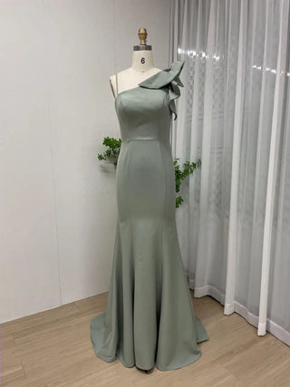 2024 Green One-Shoulder Mermaid Evening Dress - Exclusive Fit and Flare Satin Gown for Women’s Prom and Parties