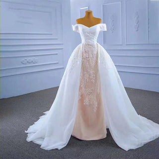 Elegant Sweetheart Best Seller Lace A-Line Wedding Dress for Women