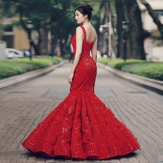 Crimson Elegance: One-Shoulder Mermaid Evening Gown in a Stunning New Design