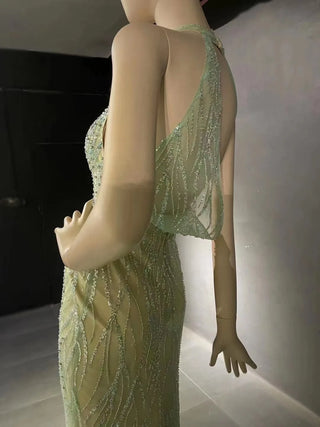 QUEENS DUBAI: Enchanting Green Elegance - Stage Costume Dress with Sexy Slit and Ostrich Feather Accents