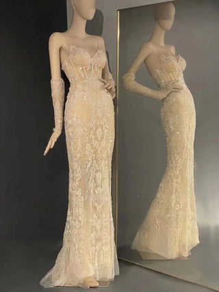 QUEENS DUBAI: Champagne Cascade - Costume Dress with Spaghetti Straps, Mermaid V Neck, Floor-Length Hem, and Detachable Sleeve for a Captivating Fashion Show Ensemble