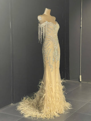 QUEENS DUBAI: Ostrich Feather Elegance - Off-Shoulder Sparkling Rhinestone Costume Dress with Tassel