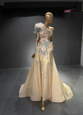 QUEENS DUBAI: Champagne 3D Flower Lace Costume Dress with Detachable Train - Fashion Show Cocktail Evening Elegance