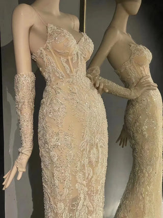 QUEENS DUBAI: Champagne Cascade - Costume Dress with Spaghetti Straps, Mermaid V Neck, Floor-Length Hem, and Detachable Sleeve for a Captivating Fashion Show Ensemble