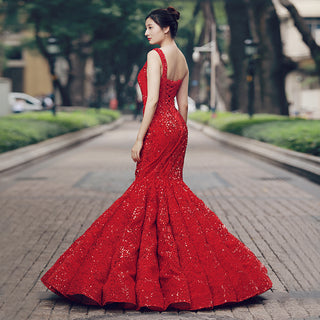 Crimson Elegance: One-Shoulder Mermaid Evening Gown in a Stunning New Design